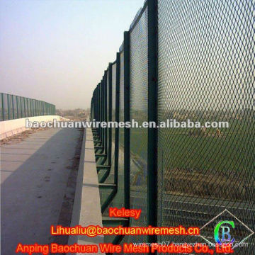 Black expanded metal fence for highway protecting and segregation